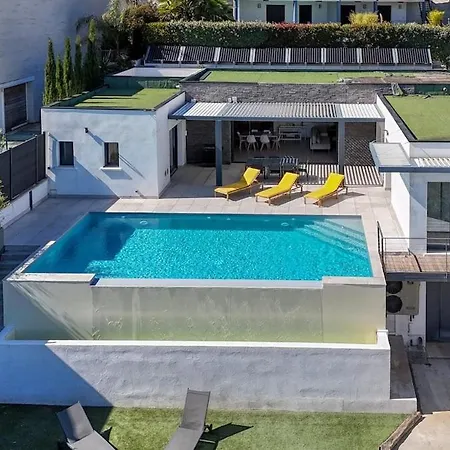 Willa Azur - Heated Pool